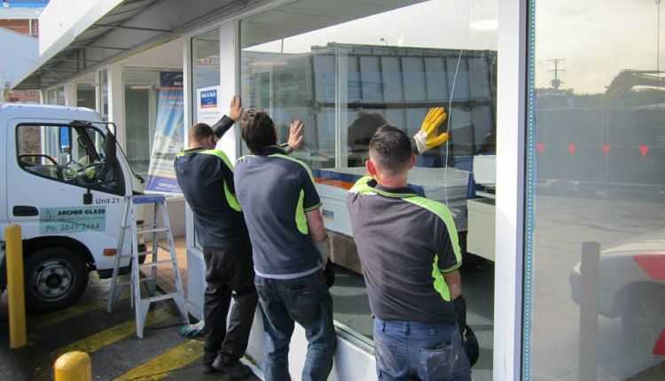 Glass Repair and Replacement Service in Brisbane