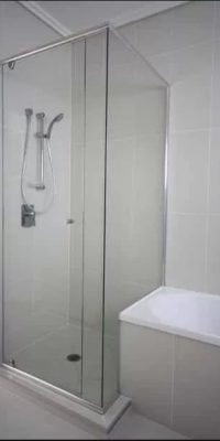 semi-frameless shower screen